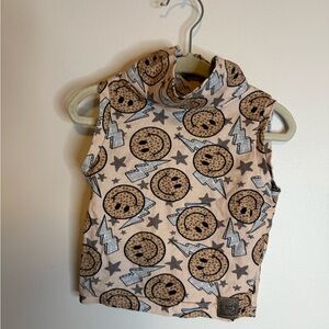 Kids Sleeveless Turtleneck Top in Beige with Cookie & Star Print